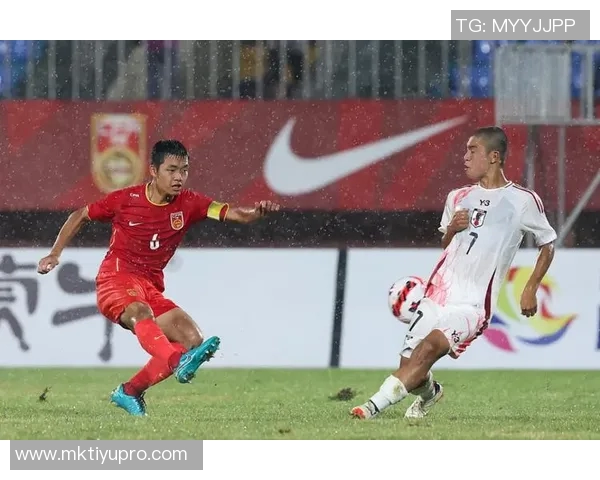 日本高中联赛决赛精彩瞬间兜射与弧顶爆射双双破门引发热议